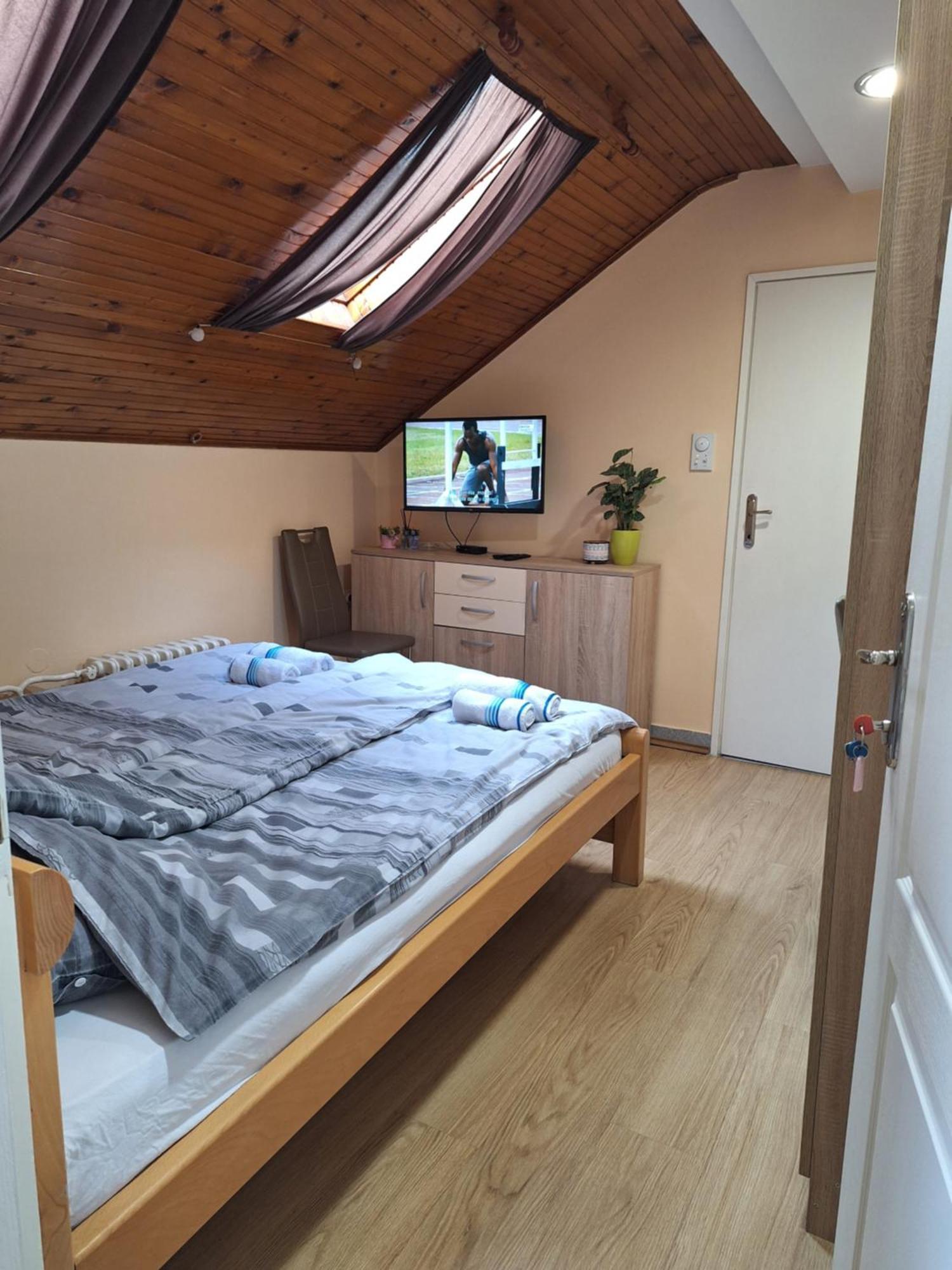 Apartmani Sara Нови-Сад Экстерьер фото