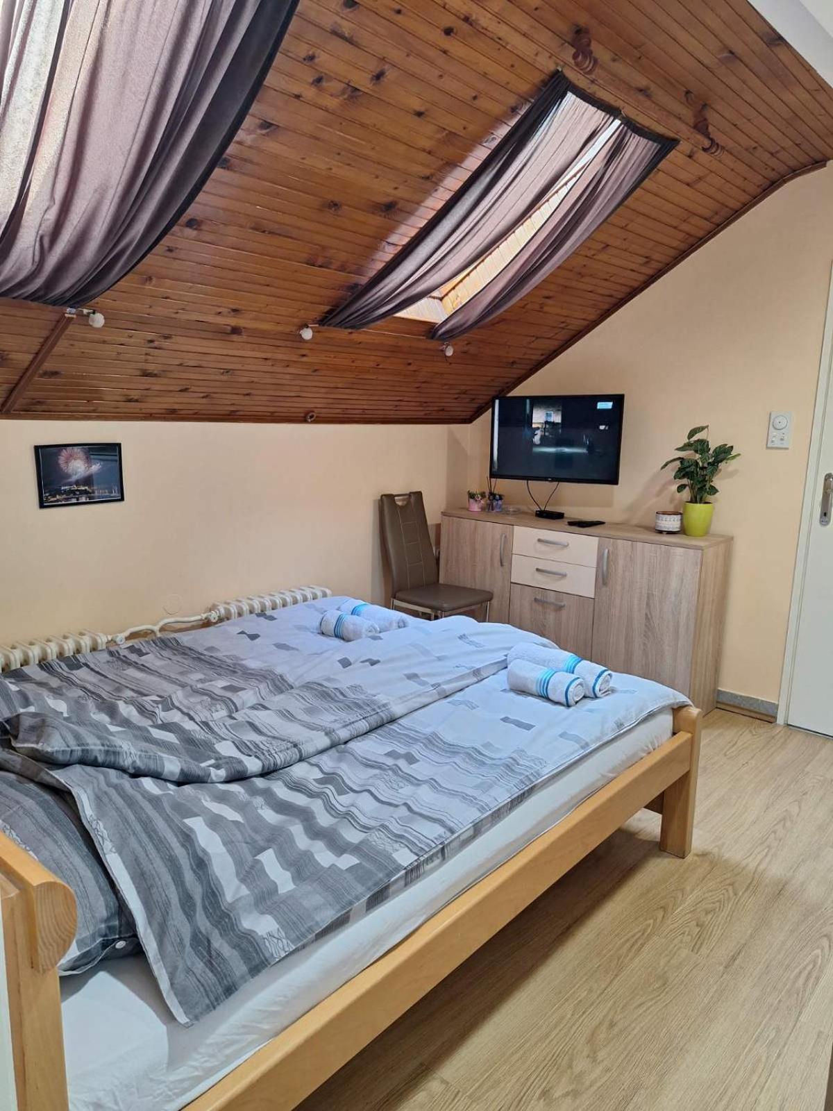 Apartmani Sara Нови-Сад Экстерьер фото